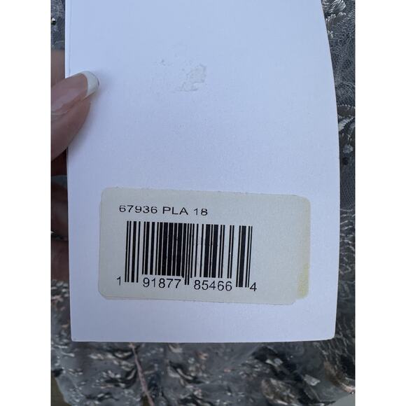 Mac Duggal Platinum Gray Sequin Floral Embroidered Long Sleeve Gown Sz 18 Formal - Picture 12 of 15